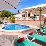 Isabel By Casitas Select Willa Nerja